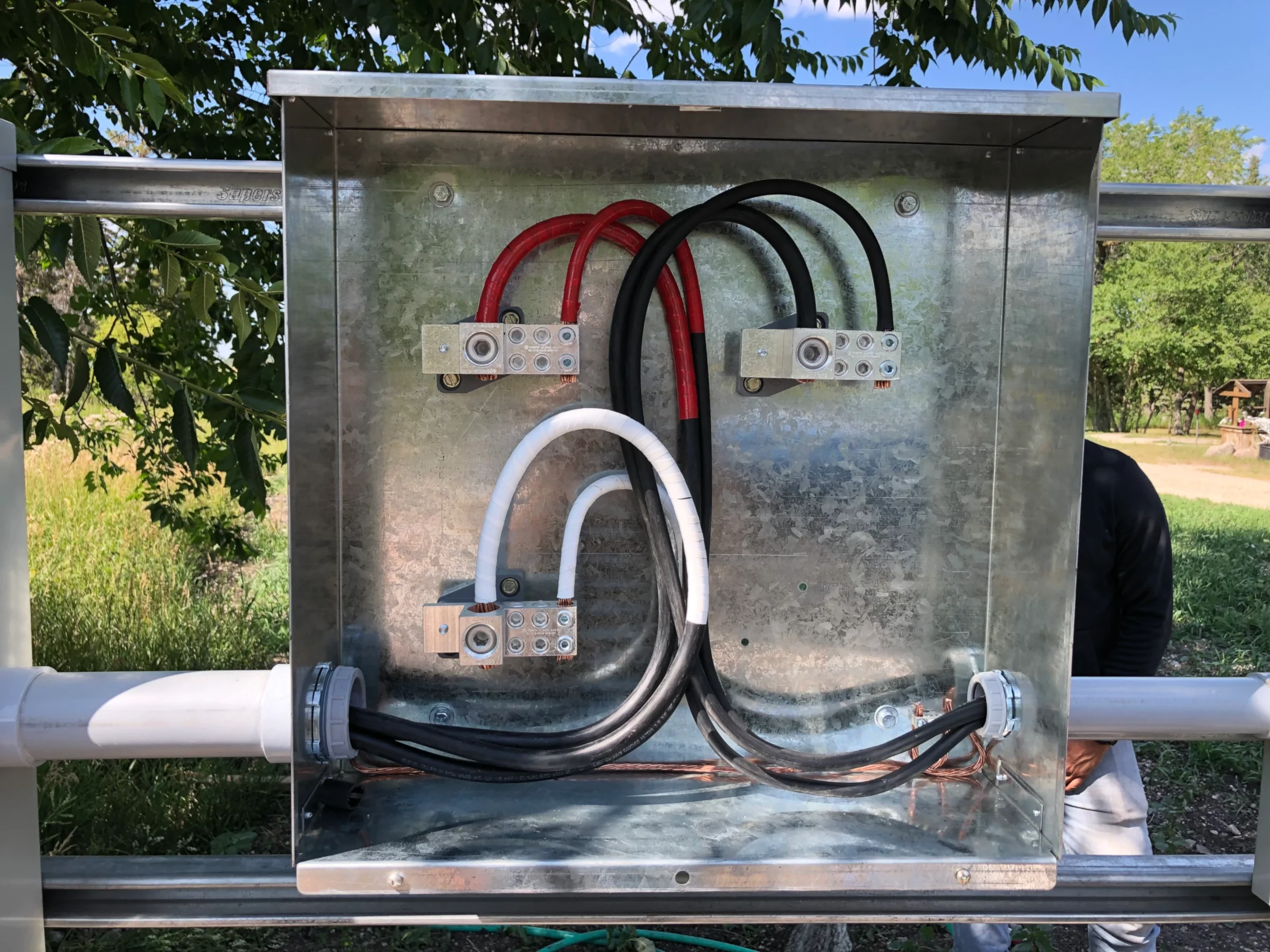 400 Amp Splitter Box LiORA Electric Manitoba Electrician